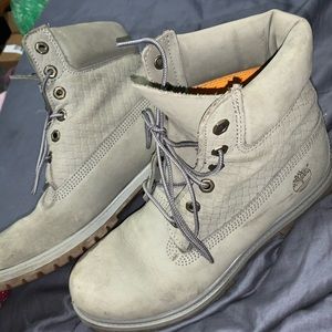 Grey Timberland Women’s- Size 8.5